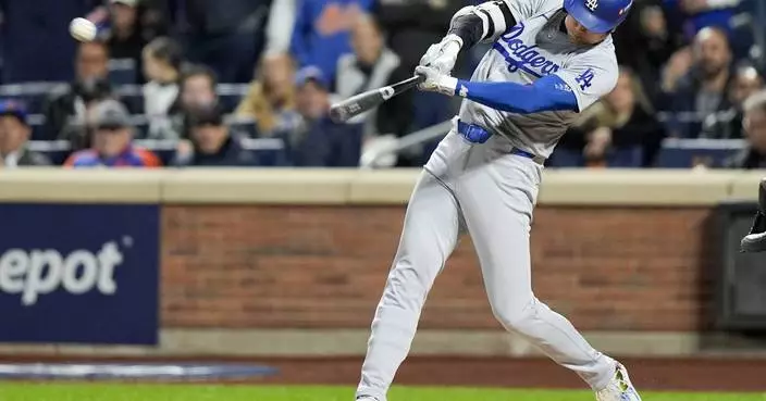 Shohei Ohtani homers to lead off NLCS Game 4 for Dodgers against Mets