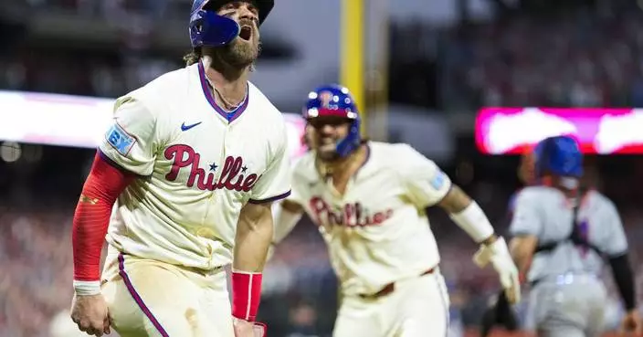 Castellanos wins Game 2 for Phillies with 9th-inning single, top Mets 7-6