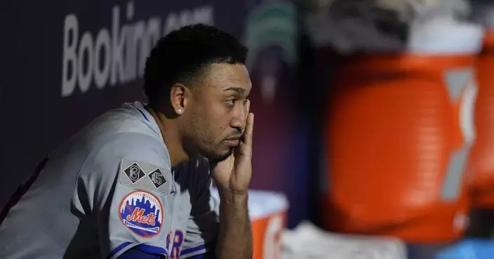 Mets bullpen fails to hold lead in 8th inning, blows Game 2 in 9th to Phillies.