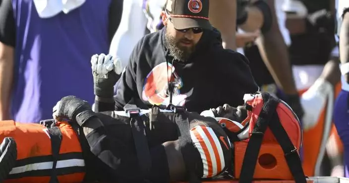 Browns LB Owusu-Koramoah suffers &#8216;scary&#8217; neck injury, will spend night in hospital as precaution