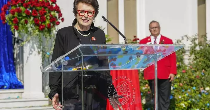 Billie Jean King and 100 athletes celebrate the 50th anniversary of her Women&#8217;s Sports Foundation