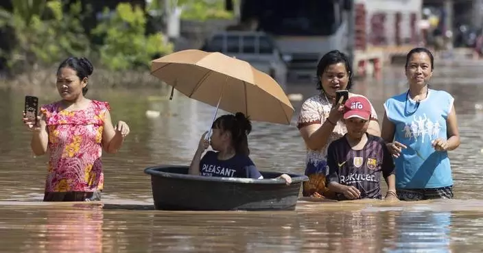 Central Thailand braces for inundation as rain stops in flooded Chiang Mai