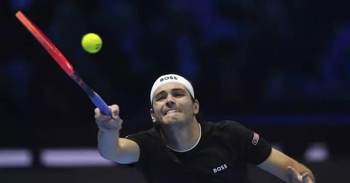 Sinner qualifies for semifinals after Fritz beats De Minaur at ATP Finals