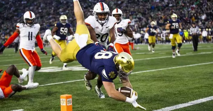 Leonard passes for 3 TDs and No. 8 Notre Dame forces 5 turnovers in a 35-14 win over Virginia