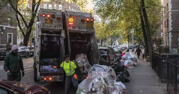 Rats feast on New York’s City&#8217;s bagged garbage. Can putting it in bins end the smorgasbord?