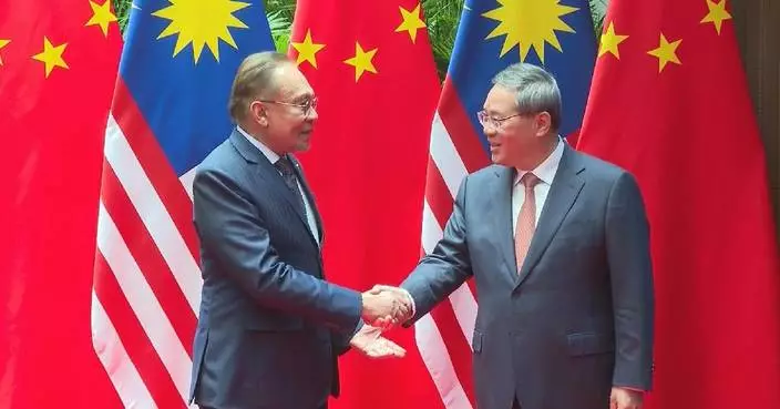 Chinese premier meets Malaysian PM in Shanghai