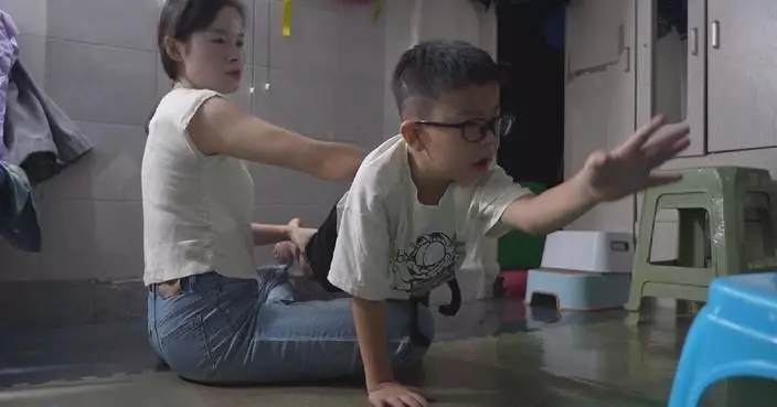 Boy with cerebral palsy able to walk independently thanks to parents&#8217; unwavering dedication