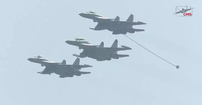 New J-15 fighter jet models perform aerobatic display in debut at Zhuhai airshow