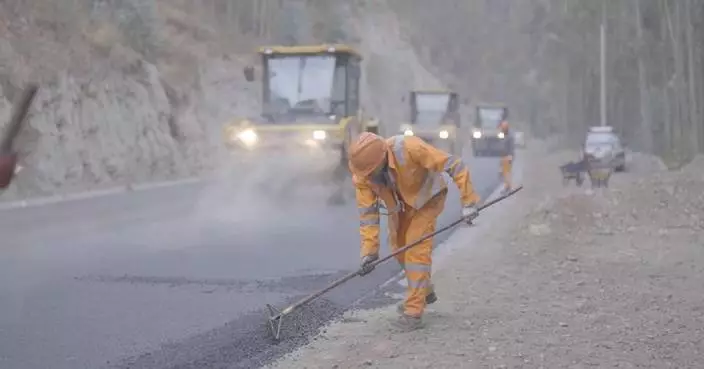 Construction advances on Peru&#8217;s Andes highway