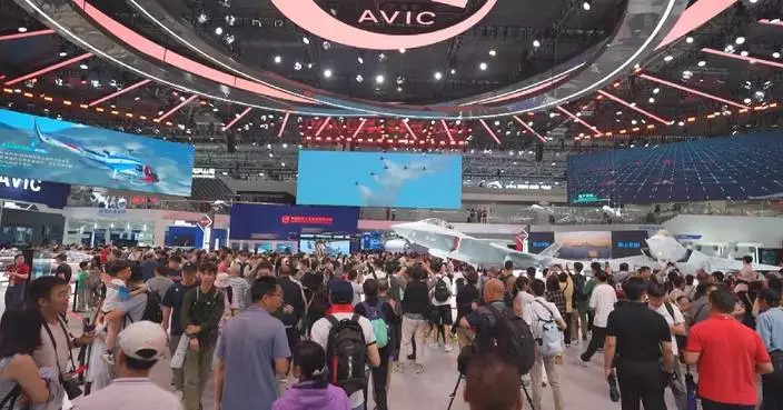 Airshow China 2024 opens to public, drawing thousands of aviation fans