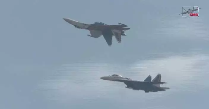 Russian Knights aerobatic team thrills Zhuhai Airshow with amazing aerial stunts