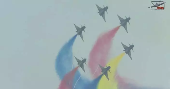 Airshow China displays impressive lineup of cutting-edge military hardware