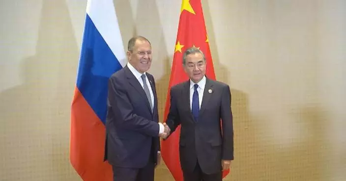 Chinese, Russian FMs meet in Rio de Janeiro