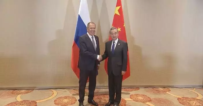 Chinese, Russian FMs discuss ties in Rio de Janeiro