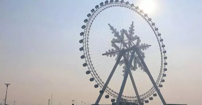 Harbin ice, snow world under construction, preparing for winter tourists