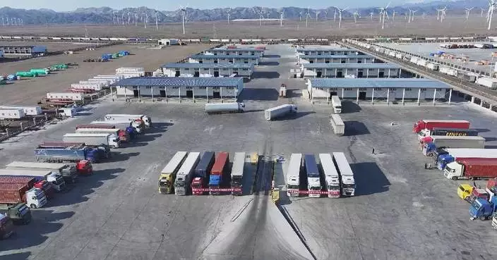 Land port in Xinjiang achieves milestone in freight volume