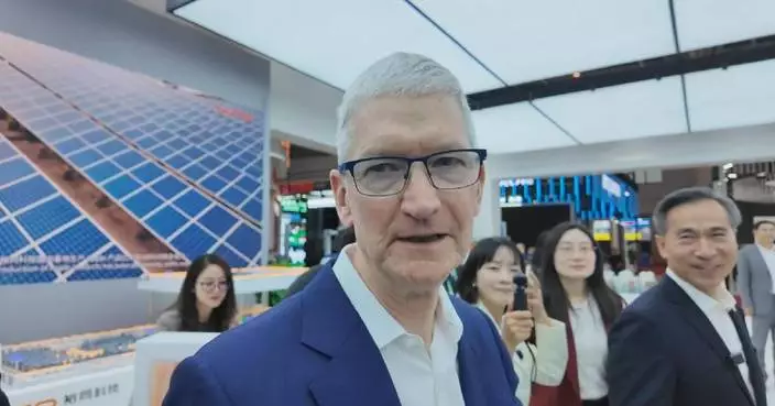 Apple CEO stresses commitment to Chinese market