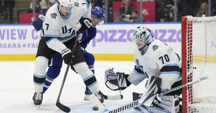 Utah Hockey Club walks to arena after bus gets stuck in Toronto traffic