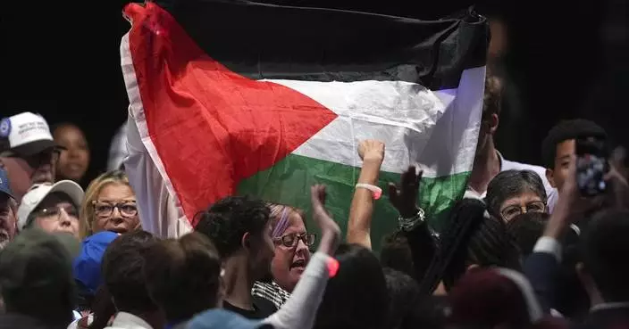 Harris tries to turn Gaza protests into a way to energize the crowds at her rallies