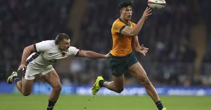 Australia try in added time beats England 42-37 as Sua'ali'i makes eye-catching debut