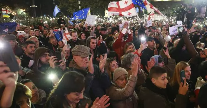 Thousands rally outside Georgian parliament to demand a new election towards European integration