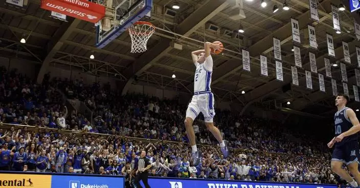 Flagg thrives with all-around game for No. 7 Duke in college debut against his home-state program