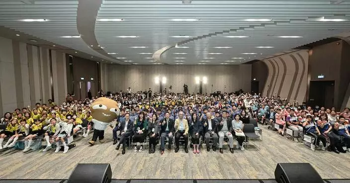 Young Hongkongers Engage in Eco Dialogue at 19th Eco Expo Asia, Exploring Environmental Awareness and Conservation Efforts.