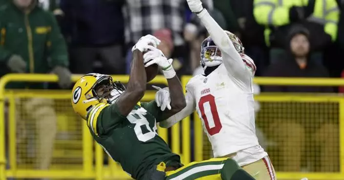 Packers wide receiver Romeo Doubs leaves game because of concussion