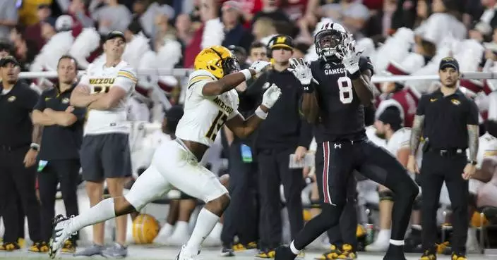 Sellers throws career-high 5 TD passes, No. 23 South Carolina beats No. 24 Missouri 34-30