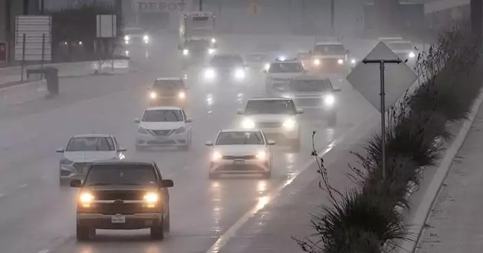 Powerful thunderstorms rumble across Texas, delaying holiday travel