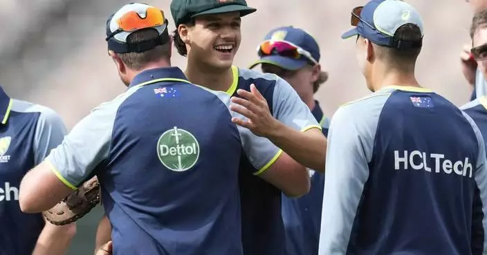 Australia wins the toss and bats 1st in 4th test against India at the MCG