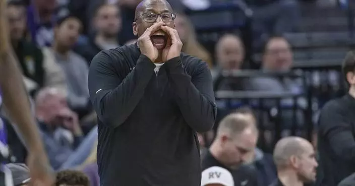 Kings fire coach Mike Brown less than halfway through his 3rd season, AP source says