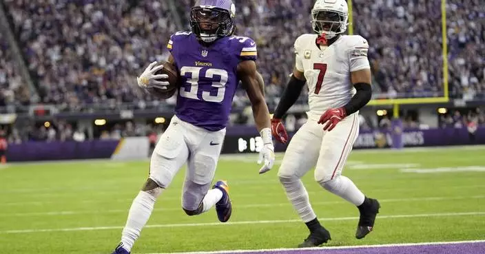 Vikings win 5th straight, rallying past Cardinals 23-22 on Sam Darnold's TD pass with 1:13 left