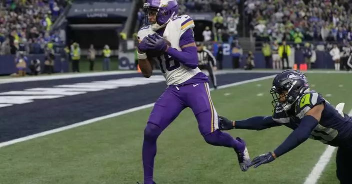 Sam Darnold and Justin Jefferson lead surging Vikings past Seahawks 27-24