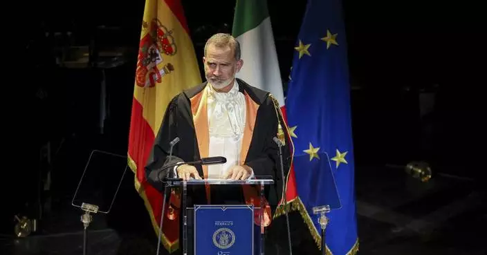 Spain's monarch pays tribute to the victims of Valencia floods in his Christmas Eve speech