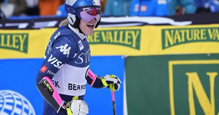 Lindsey Vonn off to Europe with 'butterflies of excitement' for 1st World Cup race in nearly 6 years