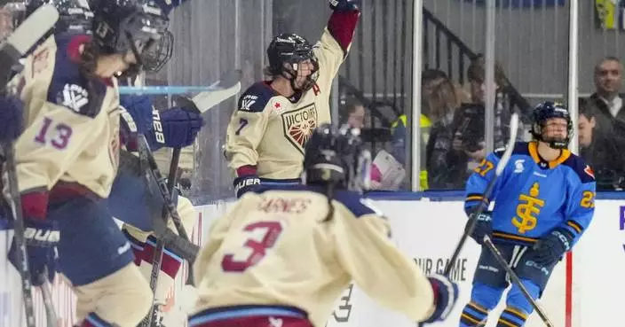 Laura Stacey scores on OT breakaway to lift the Victoire past the Sceptres, 4-3