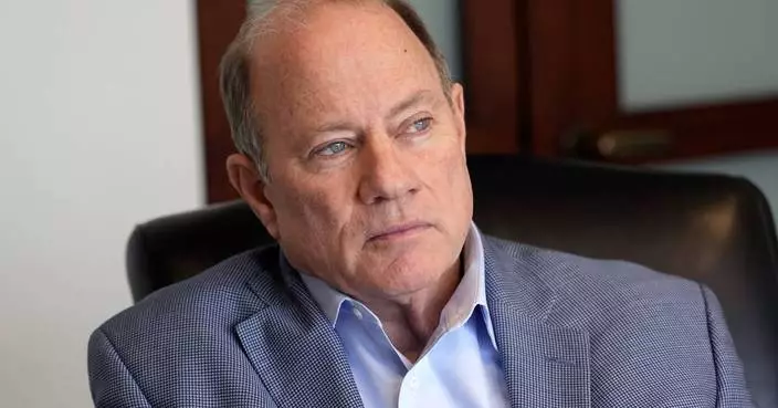 Detroit Mayor Duggan, longtime Democrat to run for Michigan governor as independent