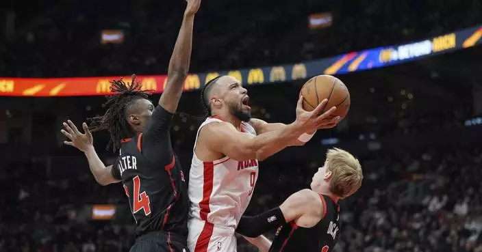 Brooks scores 27 points as Rockets beat Raptors 114-110 for first win in Toronto since 2019