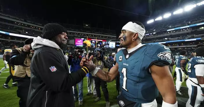 Eagles shove aside injuries, in-house dissention to celebrate 10-game winning streak