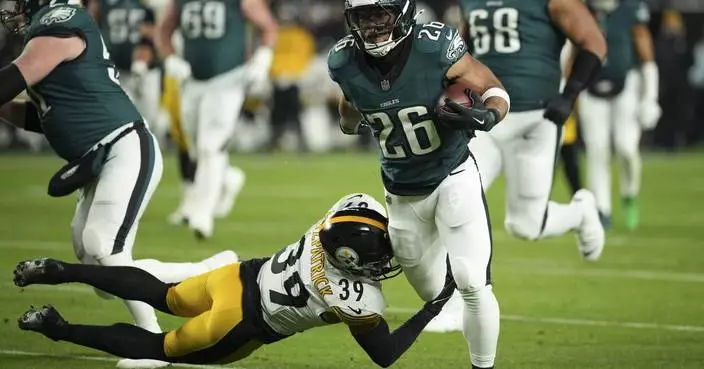 Eagles' Saquon Barkley misses most of 2nd quarter after hit by Steelers' Minkah Fitzpatrick