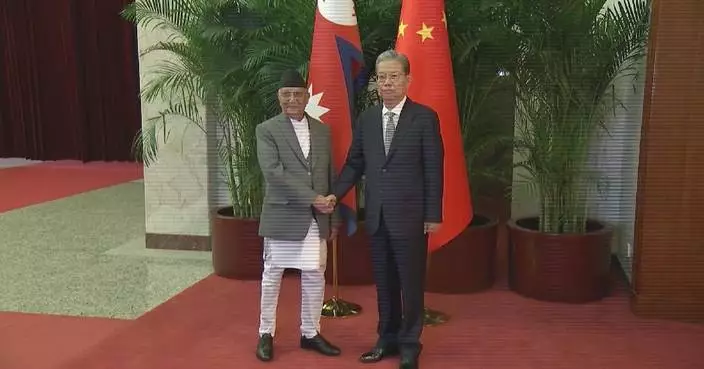 China&#8217;s top legislator meets visiting Nepali prime minister