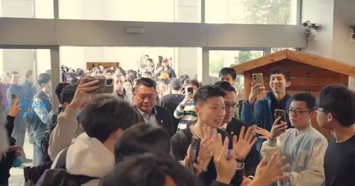 China&#8217;s table tennis icon Ma Long welcomed by excited crowds in Taiwan