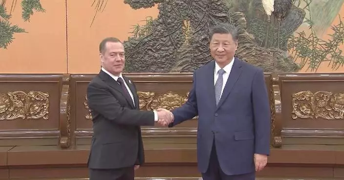 Xi meets United Russia party chairman Medvedev