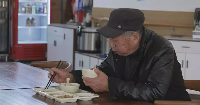 Community canteens in Zhejiang Province feed appetites of delivery workers, seniors