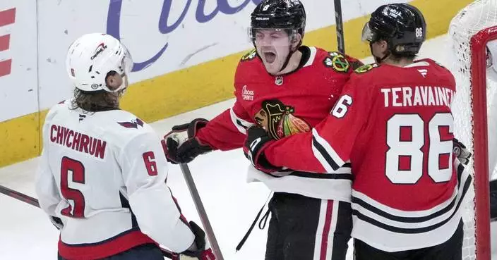 Donato caps Blackhawks comeback, Blackhawks top Capitals 3-2