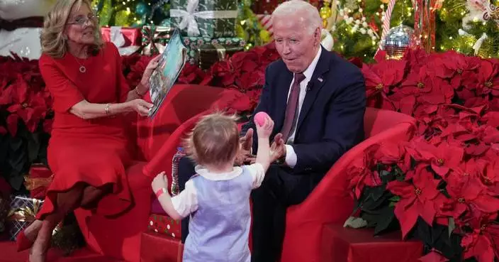 Biden and the first lady bring holiday cheer to patients and families at a children&#8217;s hospital