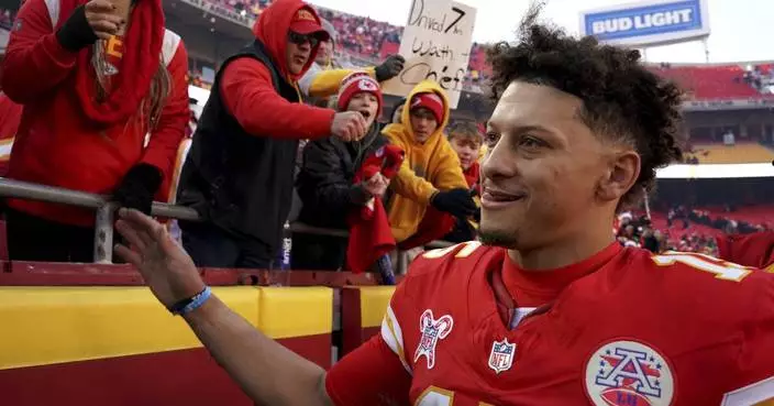 Pro Picks: Chiefs will beat the Steelers and Ravens will edge the Texans on Christmas Day