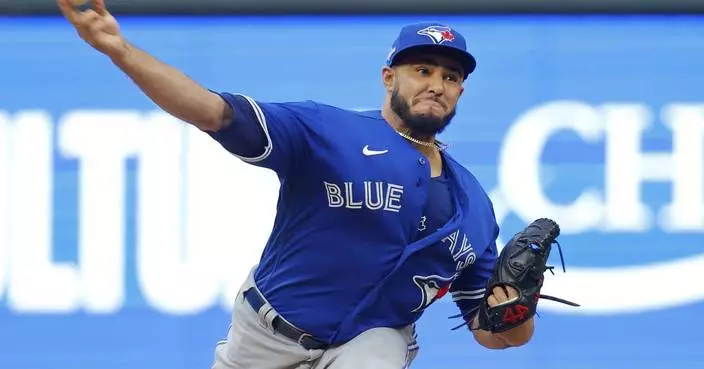 Right-hander Yimi García and Blue Jays finalize $15 million, 2-year contract