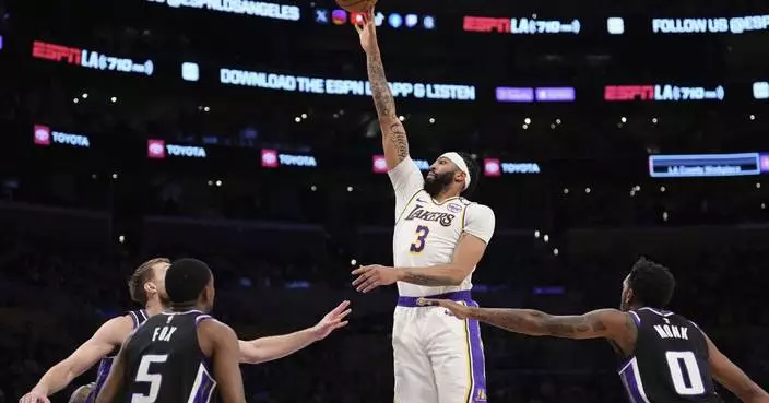 Anthony Davis, Lakers spoil interim coach Doug Christie's Kings debut with 132-122 win